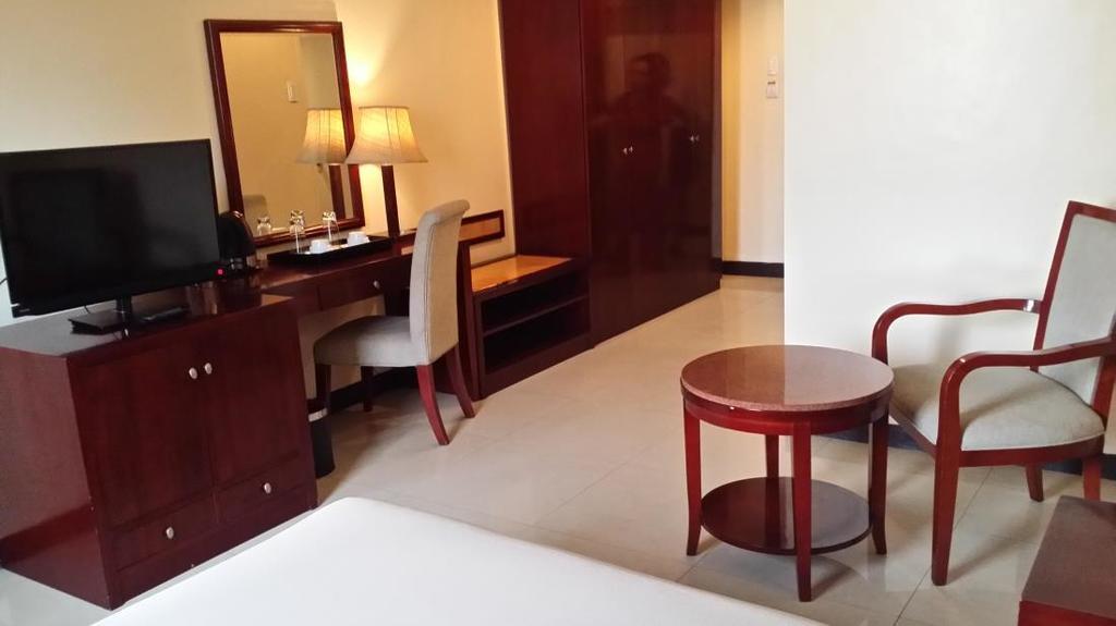 Hotel Fortuna Cebu Buitenkant foto