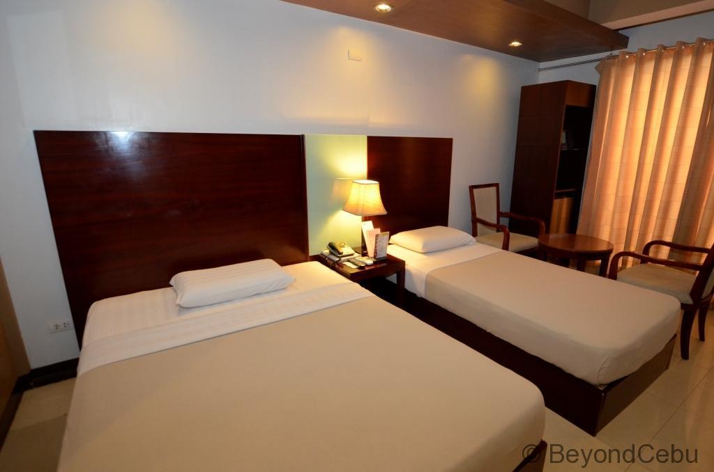 Hotel Fortuna Cebu Buitenkant foto
